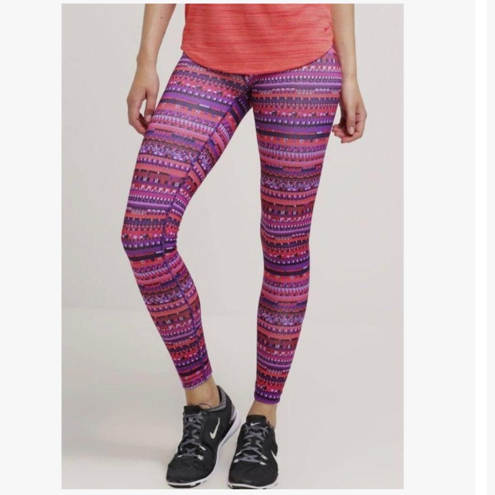 🎆3 for $30🎆 
Nike Aztec Pro Leggings size XS